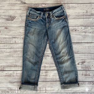 Silver Suki Denim Capri Medium Wash. Size 28